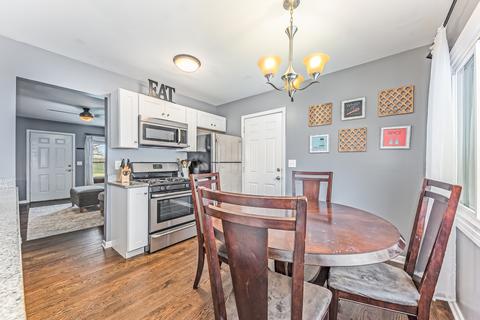 420 Konen Ave, Aurora, IL 60505 photo 5