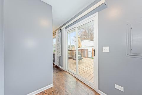 420 Konen Ave, Aurora, IL 60505 photo 10