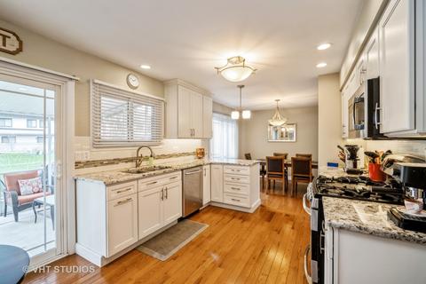 107 Butterfield Ct, Rolling Meadows, IL 60008 photo 10