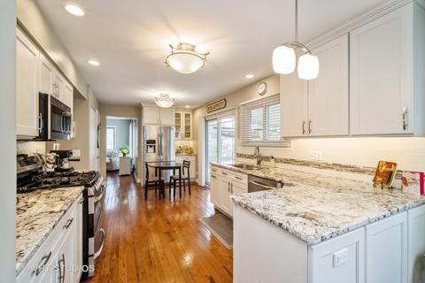 107 Butterfield Ct, Rolling Meadows, IL 60008 photo 8