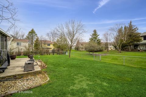 107 Butterfield Ct, Rolling Meadows, IL 60008 photo 4