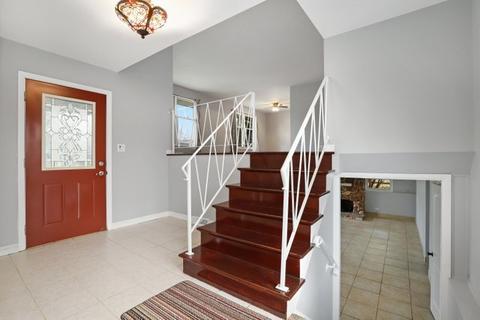 4120 Dixon Dr, Hoffman Estates, IL 60192 photo 3