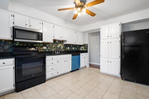 4120 Dixon Dr, Hoffman Estates, IL 60192 photo 12