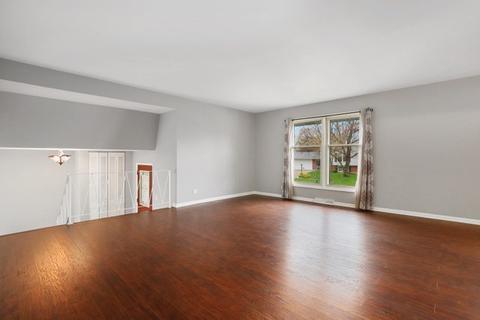 4120 Dixon Dr, Hoffman Estates, IL 60192 photo 7