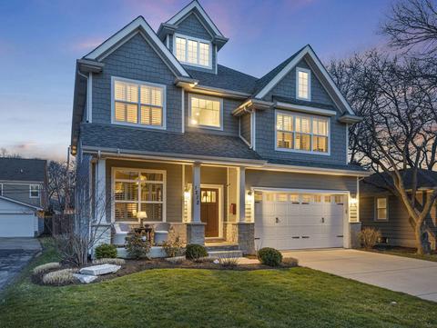 1212 N Eagle St, Naperville, IL 60563 photo 2