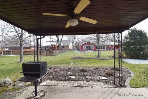 809 Hiawatha Ct, Elgin, IL 60120 photo 10