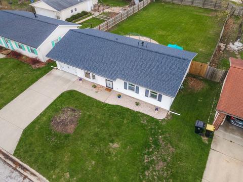 1304 Dalton Dr, Normal, IL 61761 photo 2