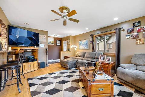 803 E Golfview Dr, Mount Prospect, IL 60056 photo 6