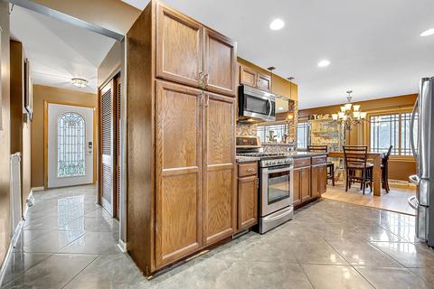 803 E Golfview Dr, Mount Prospect, IL 60056 photo 8