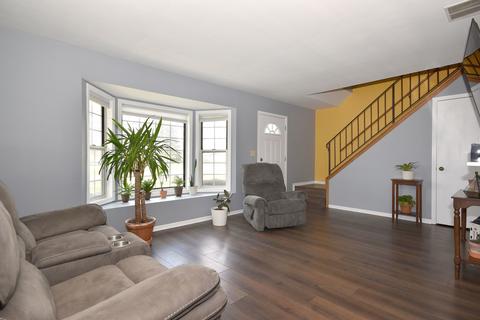 211 E Oneida Ave #F, Bartlett, IL 60103 photo 4