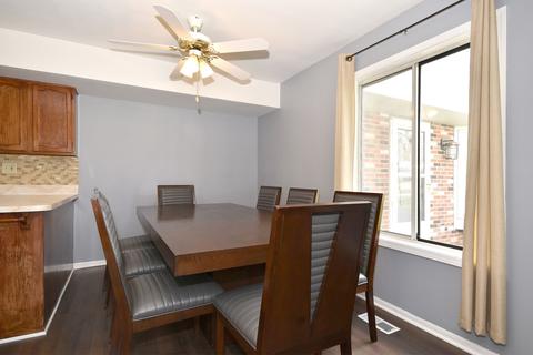 211 E Oneida Ave #F, Bartlett, IL 60103 photo 9