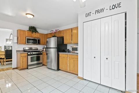 1218 Brookfield Dr, Plainfield, IL 60586 photo 8