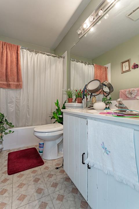 101 E Mcclellan St, Bartlett, IL 60103 photo 11