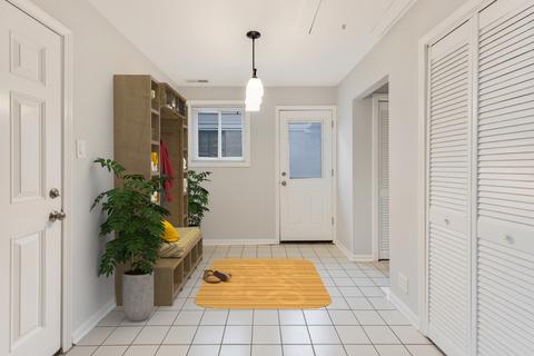 956 E Grant Dr, Des Plaines, IL 60016 photo 7