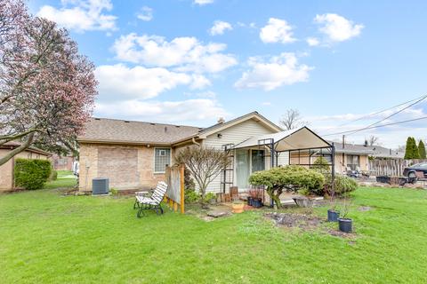 956 E Grant Dr, Des Plaines, IL 60016 photo 20
