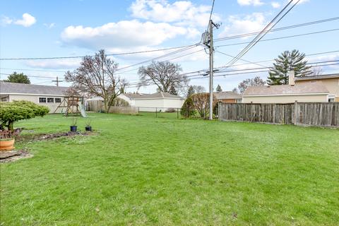956 E Grant Dr, Des Plaines, IL 60016 photo 23