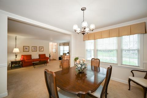 1005 S Main St, Wheaton, IL 60189 photo 9