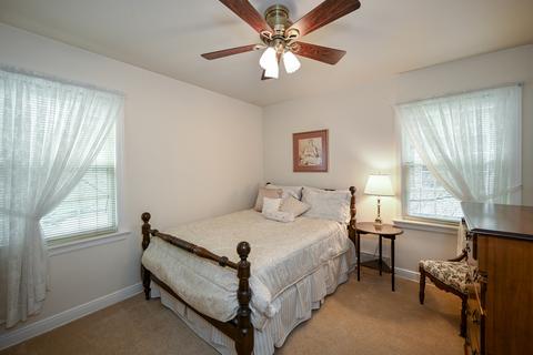 1005 S Main St, Wheaton, IL 60189 photo 16