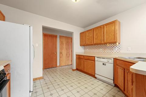 3005 Sandy Ridge Dr, Steger, IL 60475 photo 15