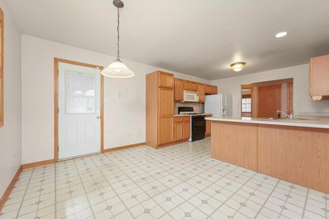 3005 Sandy Ridge Dr, Steger, IL 60475 photo 9