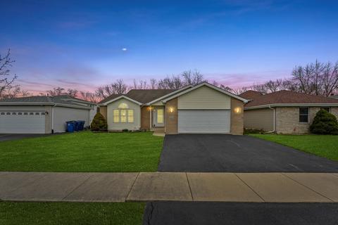 3005 Sandy Ridge Dr, Steger, IL 60475 photo 2