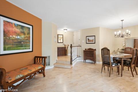 1776 Gloucester Ct #A, Wheaton, IL 60189 photo 2