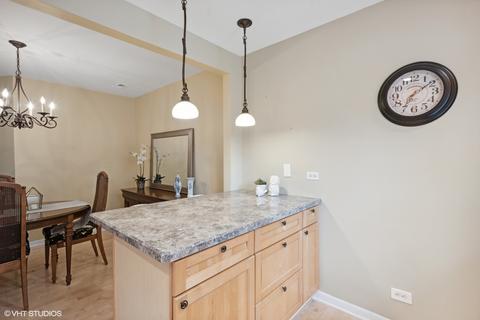1776 Gloucester Ct #A, Wheaton, IL 60189 photo 7