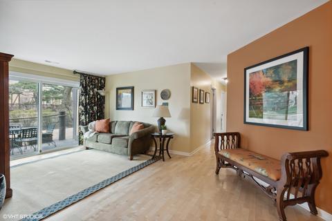1776 Gloucester Ct #A, Wheaton, IL 60189 photo 3