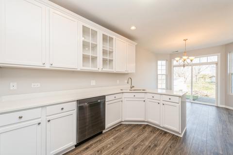 2610 Williamsburg Dr, Algonquin, IL 60102 photo 3