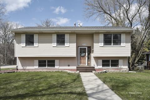 3218 W Beach Dr, Mchenry, IL 60050 photo 1