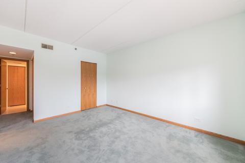 1653 River St #402, Des Plaines, IL 60016 photo 13