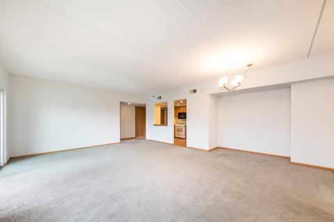 1653 River St #402, Des Plaines, IL 60016 photo 6