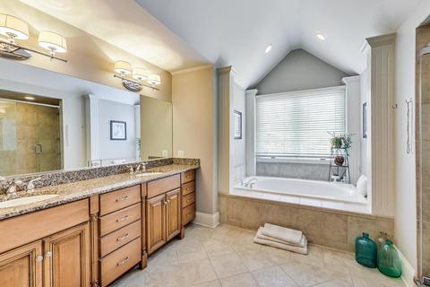 664 E Porter Ave, Naperville, IL 60540 photo 18