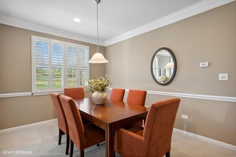 1107 Pine Valley Ct, Elgin, IL 60124 photo 4