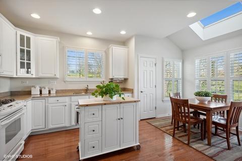 1107 Pine Valley Ct, Elgin, IL 60124 photo 8