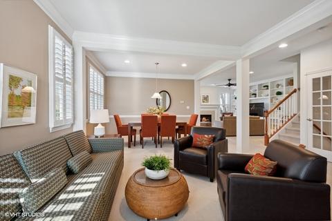 1107 Pine Valley Ct, Elgin, IL 60124 photo 2