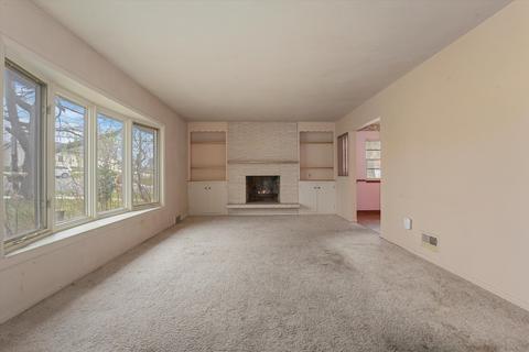 433 E 6th St, Lockport, IL 60441 photo 4