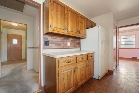 433 E 6th St, Lockport, IL 60441 photo 9