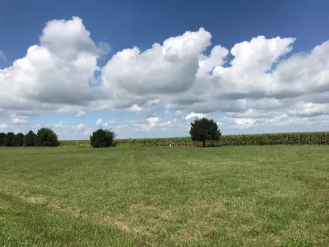 100 W Ririe Pl, Flanagan, IL 61740