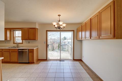 110 Shadowbrook Dr, Capron, IL 61012 photo 6