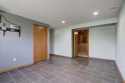 110 Shadowbrook Dr, Capron, IL 61012 photo 15