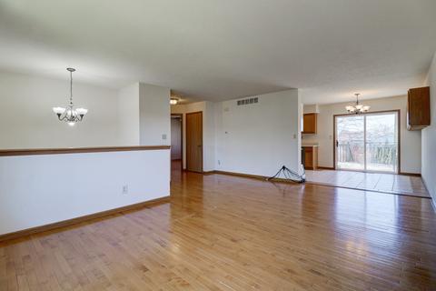 110 Shadowbrook Dr, Capron, IL 61012 photo 5