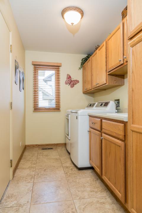 848 Kent Cir, Bartlett, IL 60103 photo 5