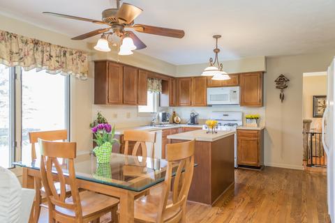 848 Kent Cir, Bartlett, IL 60103 photo 8