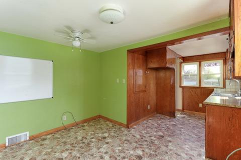 202 E 8th St, Delavan, IL 61734 photo 7