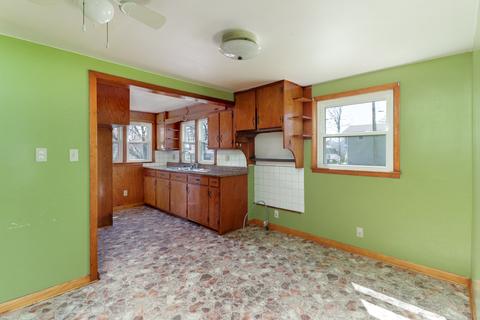 202 E 8th St, Delavan, IL 61734 photo 6