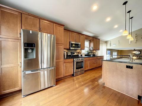529 Flora Dr, Algonquin, IL 60102 photo 5