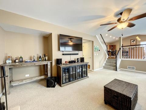 529 Flora Dr, Algonquin, IL 60102 photo 8