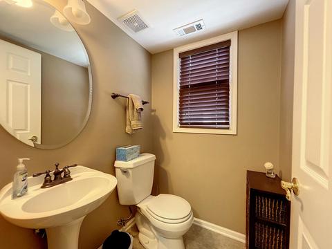 529 Flora Dr, Algonquin, IL 60102 photo 11