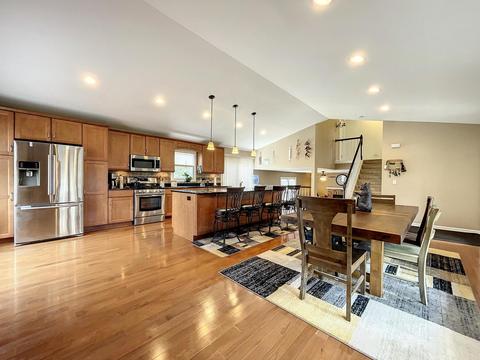 529 Flora Dr, Algonquin, IL 60102 photo 4